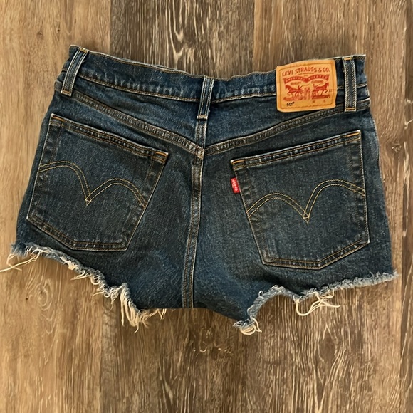 LEVI SHORTS - Picture 2 of 2